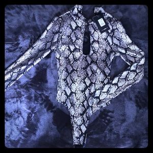 Long sleeve snake skin fashion nova bodysuit